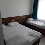 Gueven مكان تخييم *